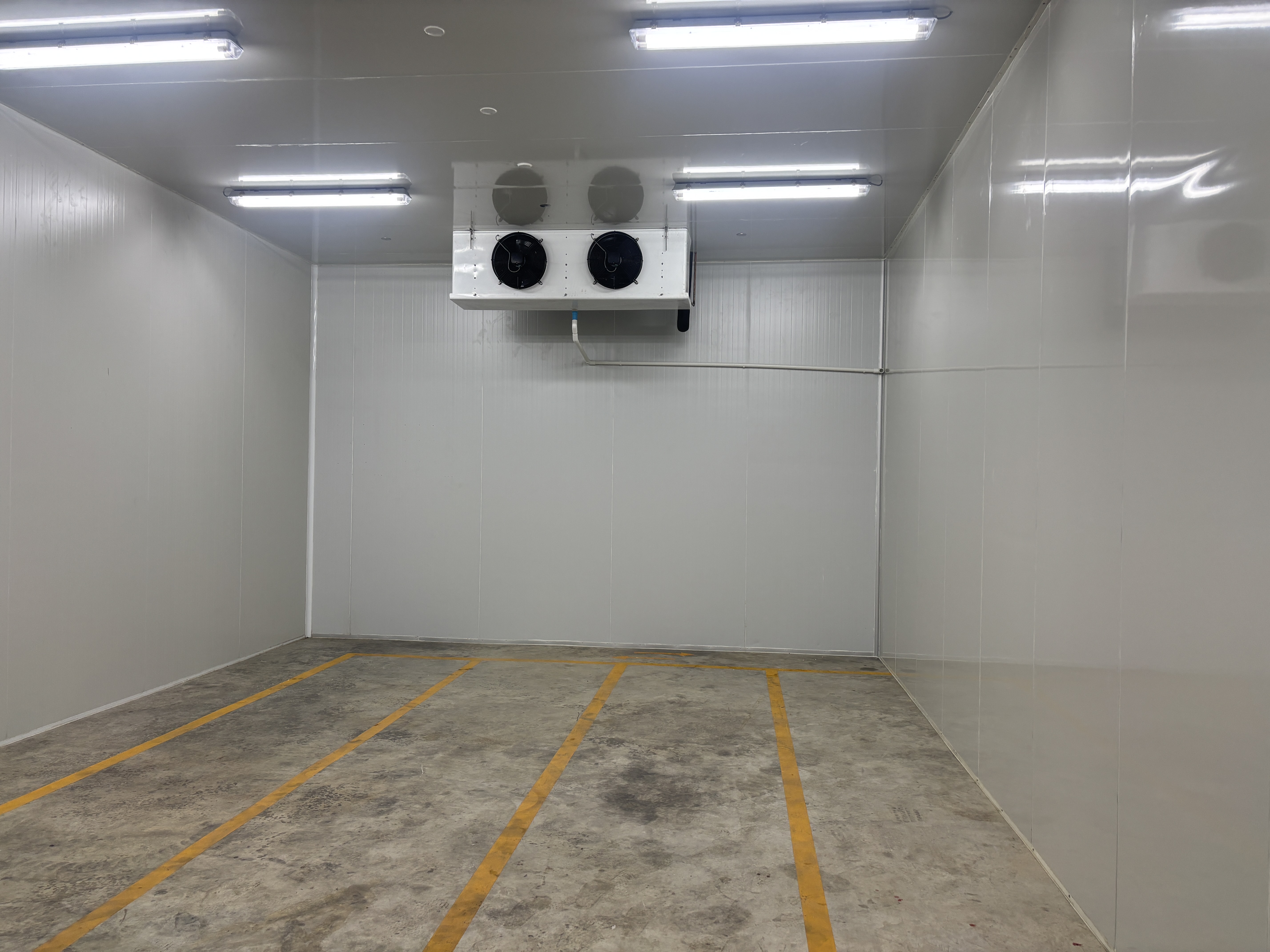 ห้องเย็นจัดเก็บสินค้า